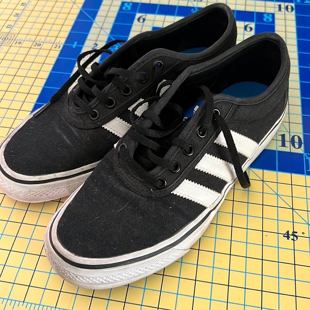 Adidas Sneakers